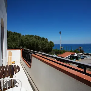 La Finestra Sul Mare Bed & Breakfast